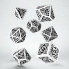 Noppasetti: Celtic 3D Revised Dice Set white & black (7)