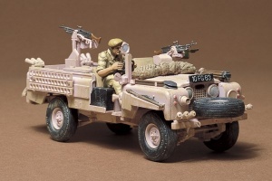 Pienoismalli: Tamiya: S.A.S. Land Rover Pink Panther (1:35)