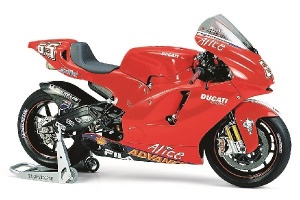 Pienoismalli: Tamiya: Ducati Desmosedici (1:12)