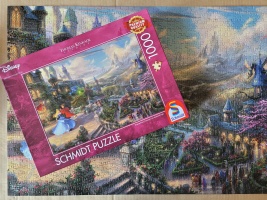 Palapeli: Thomas Kinkade - Sleeping Beauty In The Enchanted Light (1000)