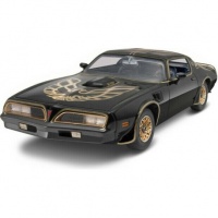 Pienoismalli: Revell - \'77 Pontiac Firebird (1:25)